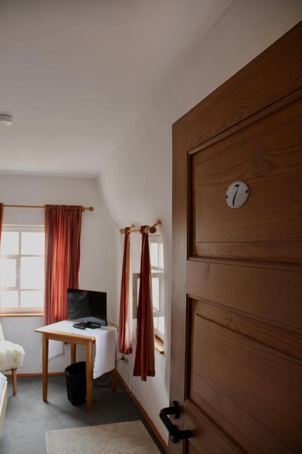 Schildwirtschaft Zum Rothen Ochsen Hotel เลาพ์ไฮม์ ภายนอก รูปภาพ