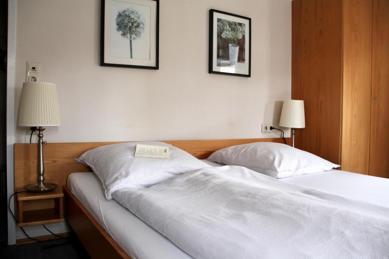 Schildwirtschaft Zum Rothen Ochsen Hotel เลาพ์ไฮม์ ภายนอก รูปภาพ