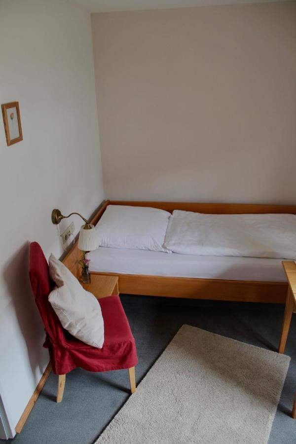 Schildwirtschaft Zum Rothen Ochsen Hotel เลาพ์ไฮม์ ภายนอก รูปภาพ
