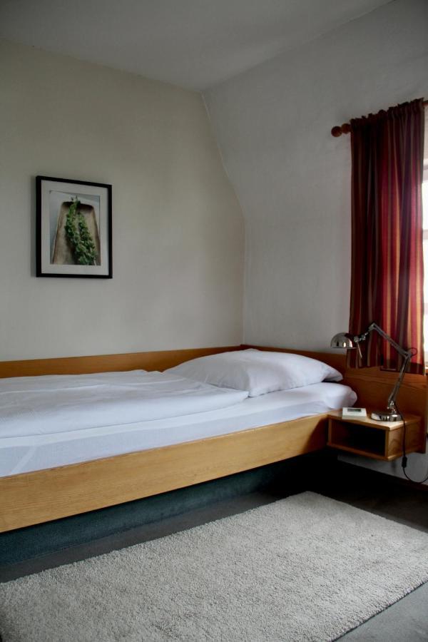 Schildwirtschaft Zum Rothen Ochsen Hotel เลาพ์ไฮม์ ภายนอก รูปภาพ